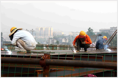 洞口三桥建设施工现场